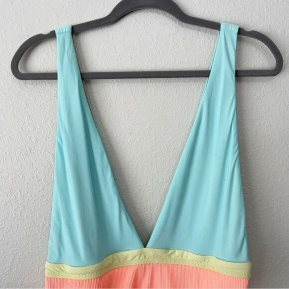 NWOT Basta surf Deep-v colorblock one piece swim bathing suit 14 - Picture 3 of 12